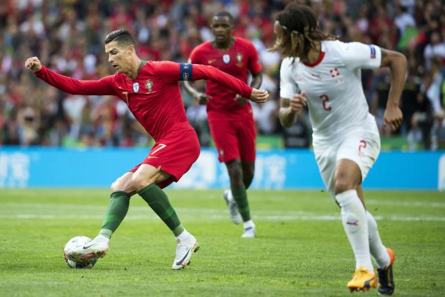 俱乐部杯-李添荣20分上海胜山西 洛夫顿24+12